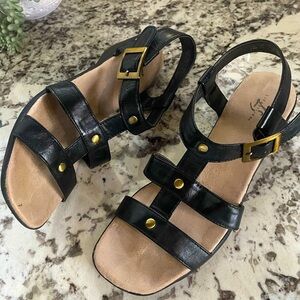Life Stride Sandals Mod Gold Studded Black Size 7.5